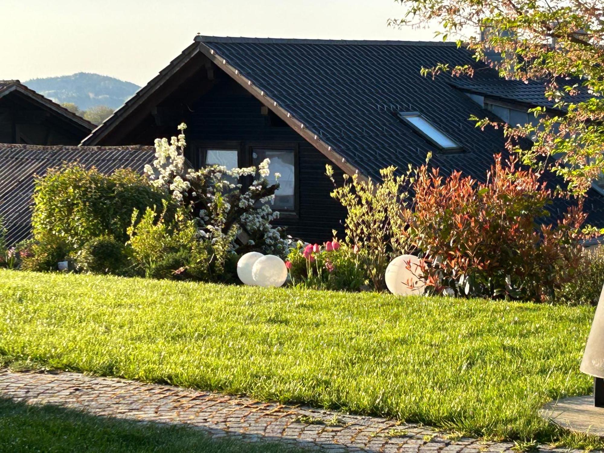 Ferienwohnungen Alpenblick Mit Garten -Panoramasauna- Kirchdorf im Wald Exterior photo